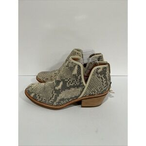 Sofft Ankle Boots, Snakeskin, Gray Ivory, Size 8, New